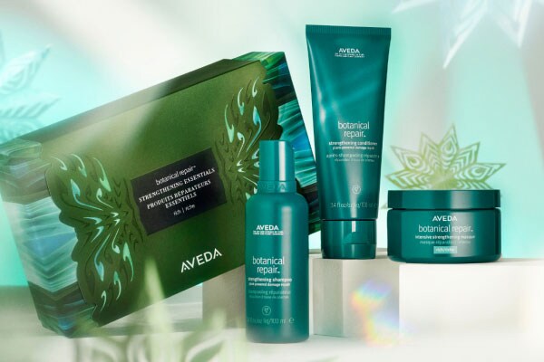 Magasinez tous les coffrets cadeaux d’Aveda