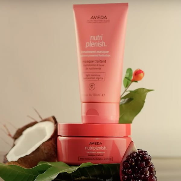 Customized hair hydration with light & deep masque